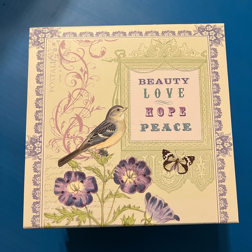 Paula Scaletta decor box